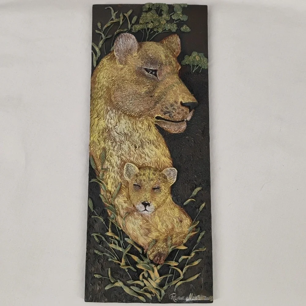 Ruane Manning 2pc Painted 3D Wildlife Resin Plaques Lion &‎ Zebra Safari African